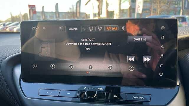 Nissan Juke JUKE 1.0 DiG-T N-Connecta 5dr DCT