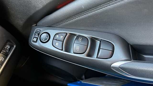 Nissan Juke JUKE 1.0 DiG-T N-Connecta 5dr DCT