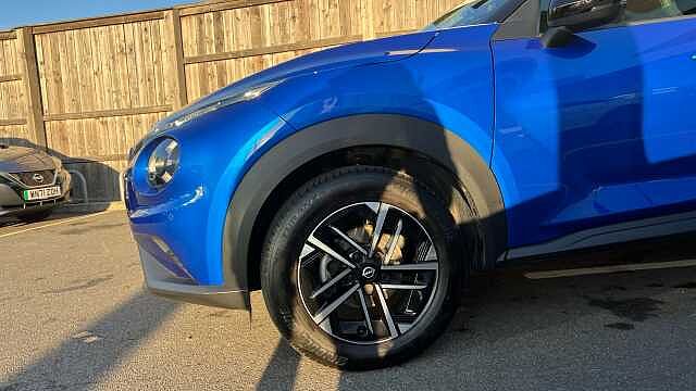 Nissan Juke JUKE 1.0 DiG-T N-Connecta 5dr DCT
