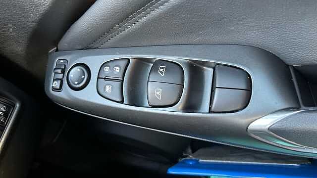 Nissan Juke JUKE 1.0 DiG-T N-Connecta 5dr DCT