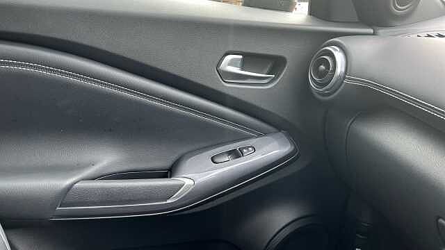 Nissan Juke JUKE 1.0 DiG-T 114 N-Connecta 5dr