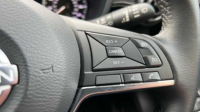 Nissan Juke JUKE 1.0 DiG-T 114 N-Connecta 5dr