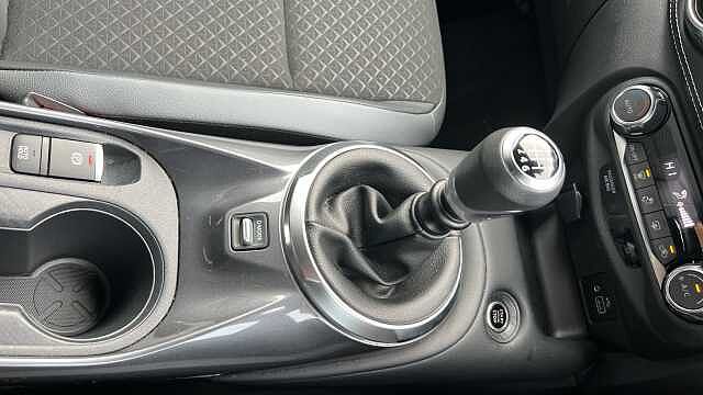 Nissan Juke JUKE 1.0 DiG-T 114 N-Connecta 5dr