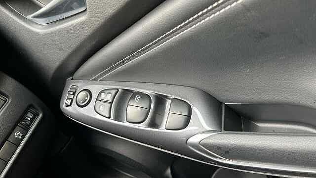 Nissan Juke JUKE 1.0 DiG-T 114 N-Connecta 5dr