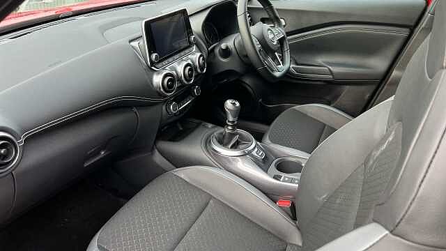 Nissan Juke JUKE 1.0 DiG-T 114 N-Connecta 5dr