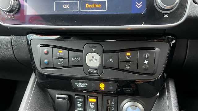 Nissan LEAF LEAF 110kW N-Connecta 40kWh 5dr Auto