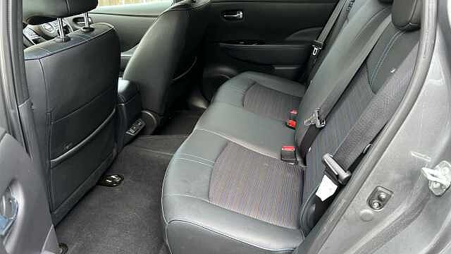 Nissan LEAF LEAF 110kW N-Connecta 40kWh 5dr Auto