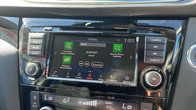 Nissan Qashqai QASHQAI 1.3 DiG-T N-Connecta 5dr [Glass Roof Pack]