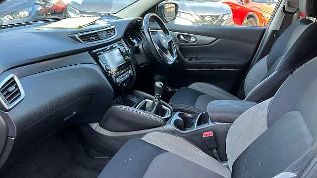Nissan Qashqai QASHQAI 1.2 DiG-T N-Connecta 5dr