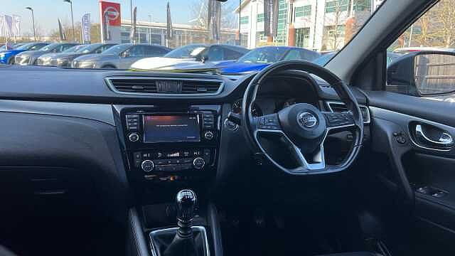 Nissan Qashqai QASHQAI 1.2 DiG-T N-Connecta 5dr