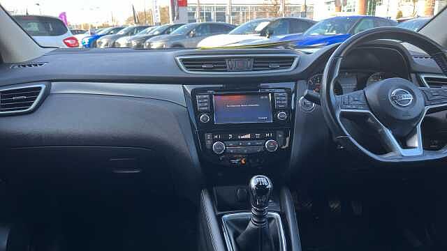 Nissan Qashqai QASHQAI 1.2 DiG-T N-Connecta 5dr
