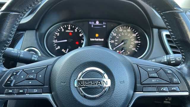 Nissan Qashqai QASHQAI 1.2 DiG-T N-Connecta 5dr