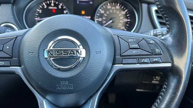 Nissan Qashqai QASHQAI 1.2 DiG-T N-Connecta 5dr