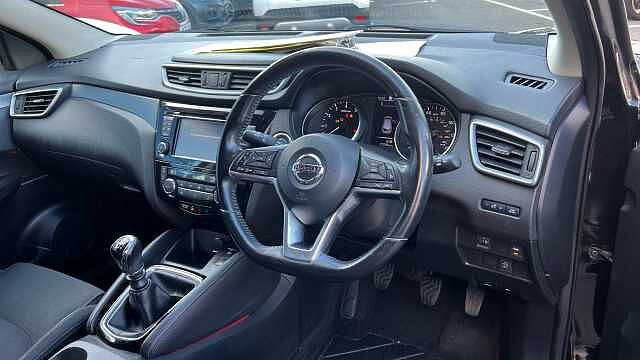 Nissan Qashqai QASHQAI 1.2 DiG-T N-Connecta 5dr