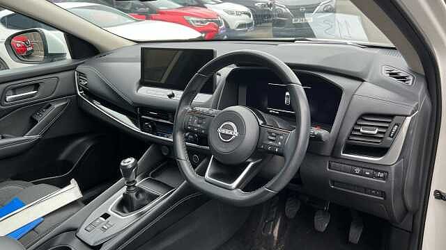 Nissan Qashqai QASHQAI 1.3 DiG-T MH N-Connecta 5dr