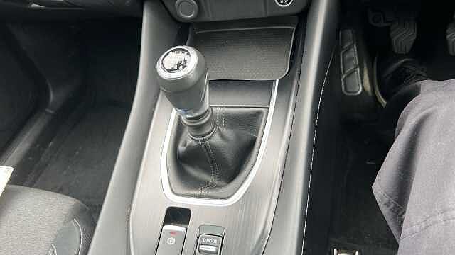 Nissan Qashqai QASHQAI 1.3 DiG-T MH N-Connecta 5dr