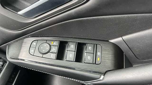 Nissan Qashqai QASHQAI 1.3 DiG-T MH N-Connecta 5dr