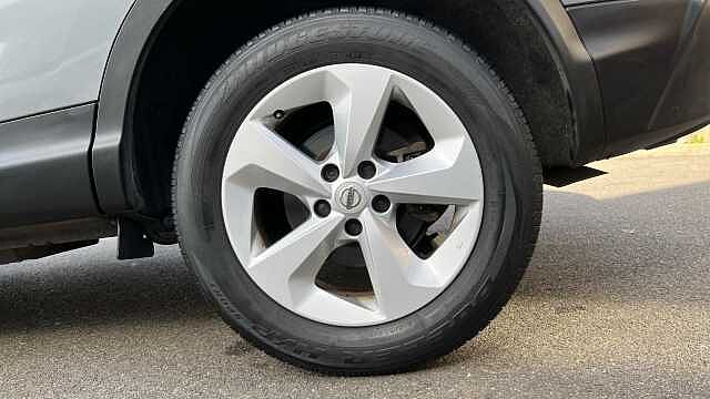 Nissan Qashqai QASHQAI 1.3 DiG-T Acenta Premium 5dr