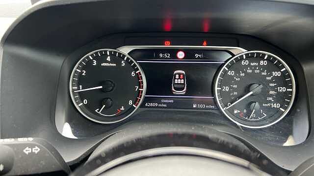 Nissan Qashqai QASHQAI 1.3 DiG-T MH N-Connecta 5dr