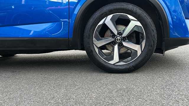 Nissan Qashqai QASHQAI 1.3 DiG-T MH N-Connecta 5dr