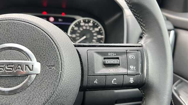 Nissan Qashqai QASHQAI 1.3 DiG-T MH N-Connecta 5dr