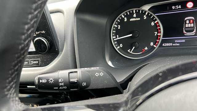 Nissan Qashqai QASHQAI 1.3 DiG-T MH N-Connecta 5dr